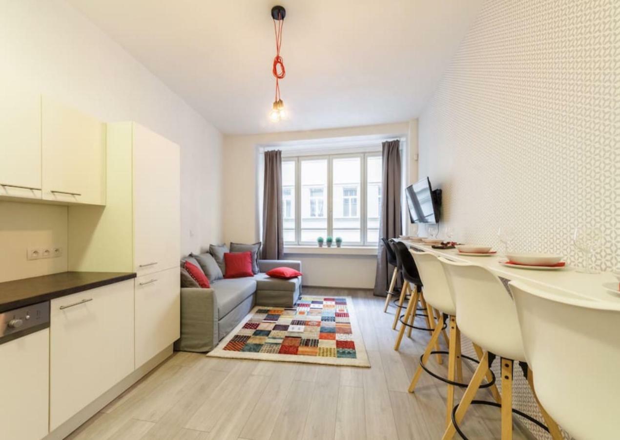 Central Prague Crown Apartments Zewnętrze zdjęcie