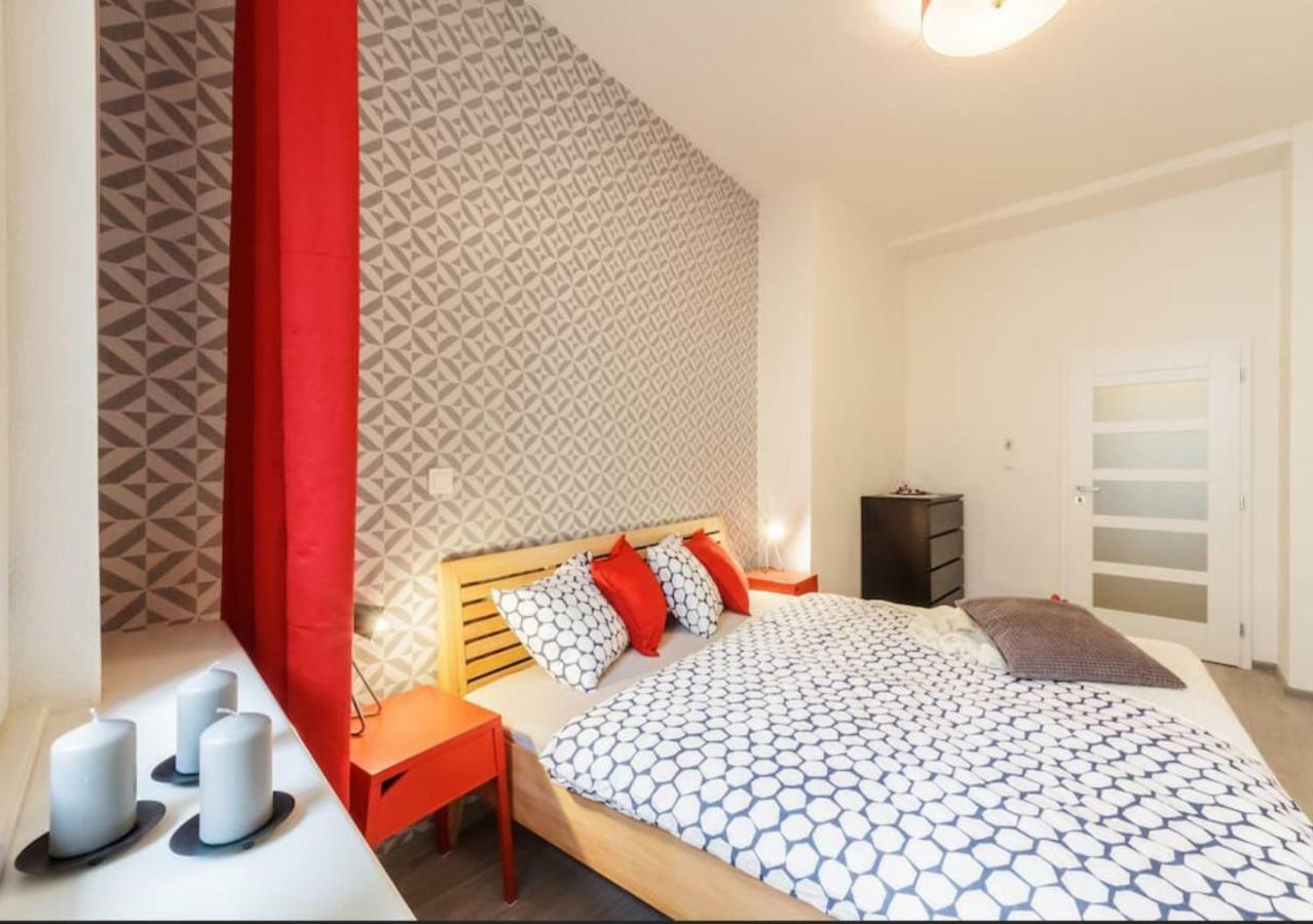 Central Prague Crown Apartments Zewnętrze zdjęcie