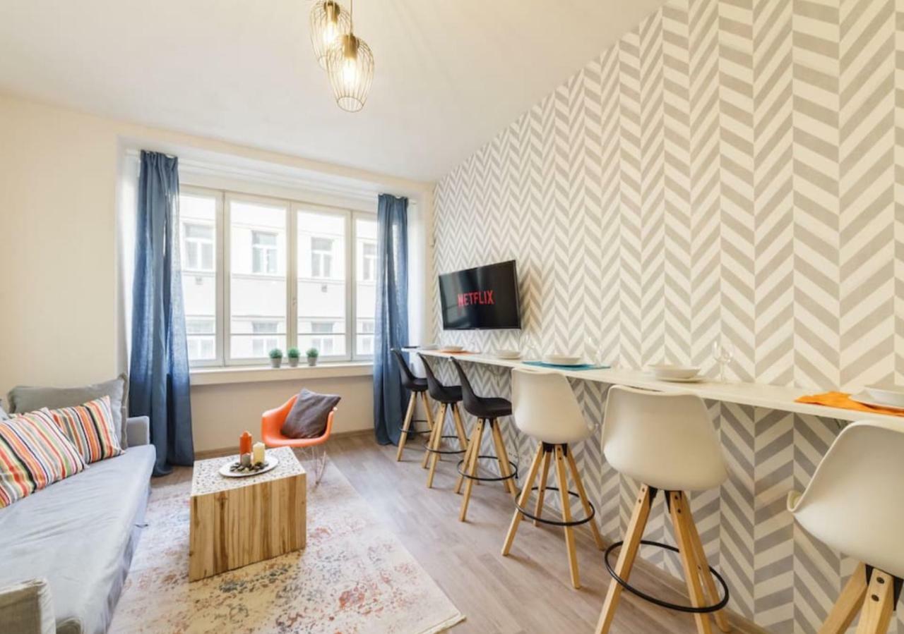 Central Prague Crown Apartments Zewnętrze zdjęcie