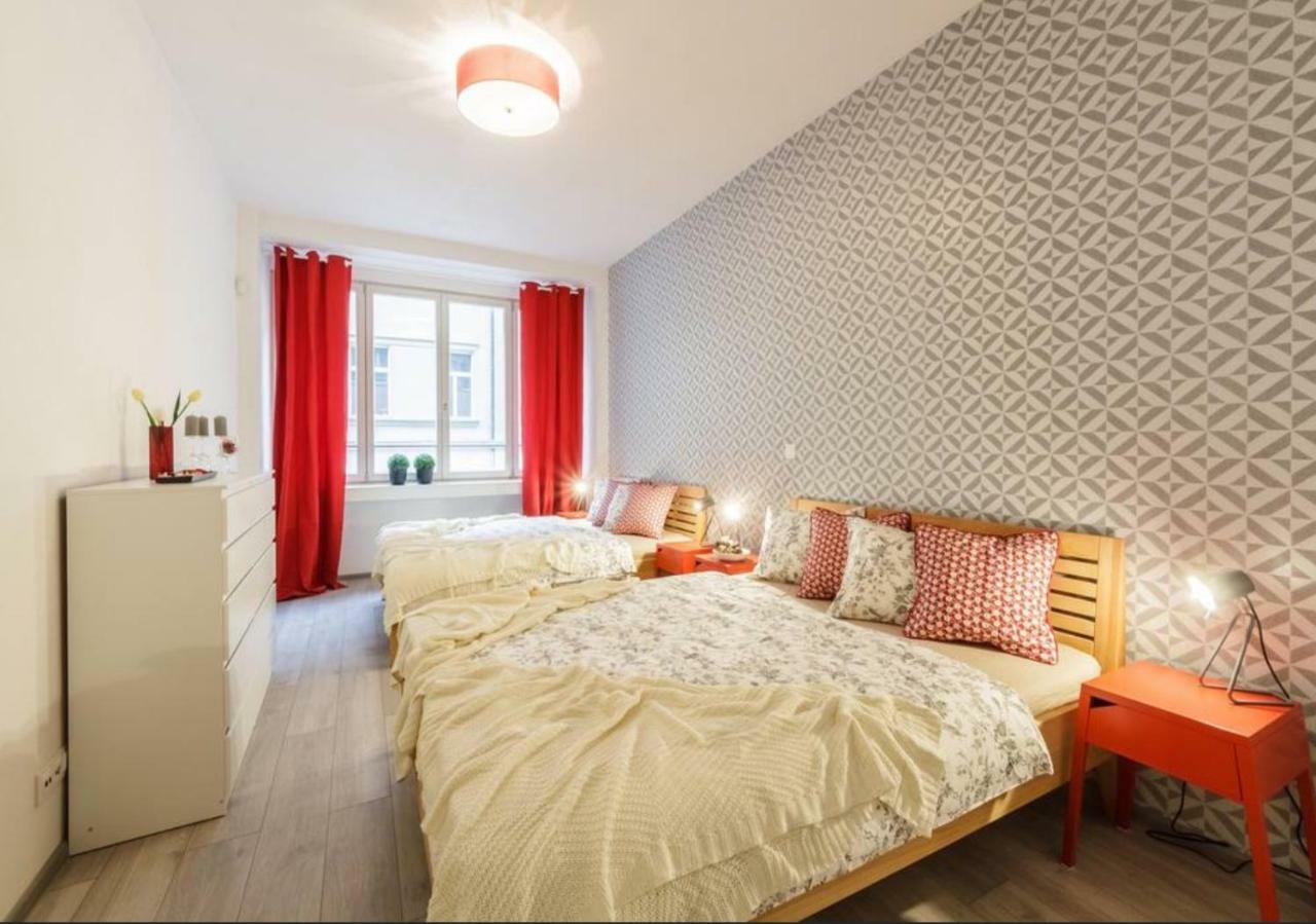Central Prague Crown Apartments Zewnętrze zdjęcie